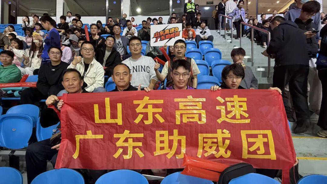 华体会体育登录入口-郭艾伦伤退！山东高速男篮客场85-93不敌广州龙狮
